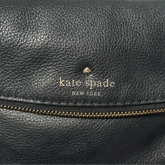 kate spade Cobble Hill Mini Carson Crossbody bag in Black - Picture 4 of 9